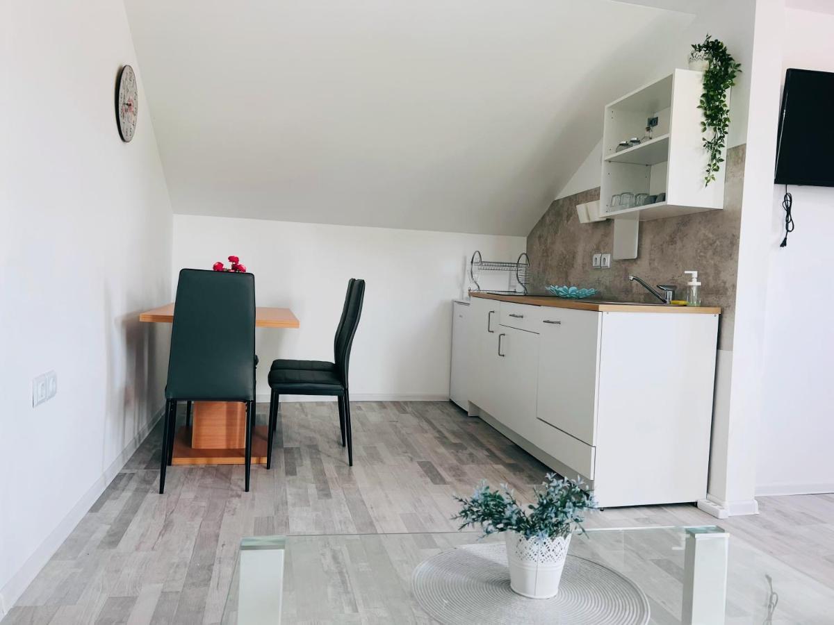 Apartman Castle Tusilovic Εξωτερικό φωτογραφία